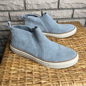 Tom’s Suede Ankle Boots